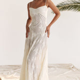 Elegant long dress for weddings and events